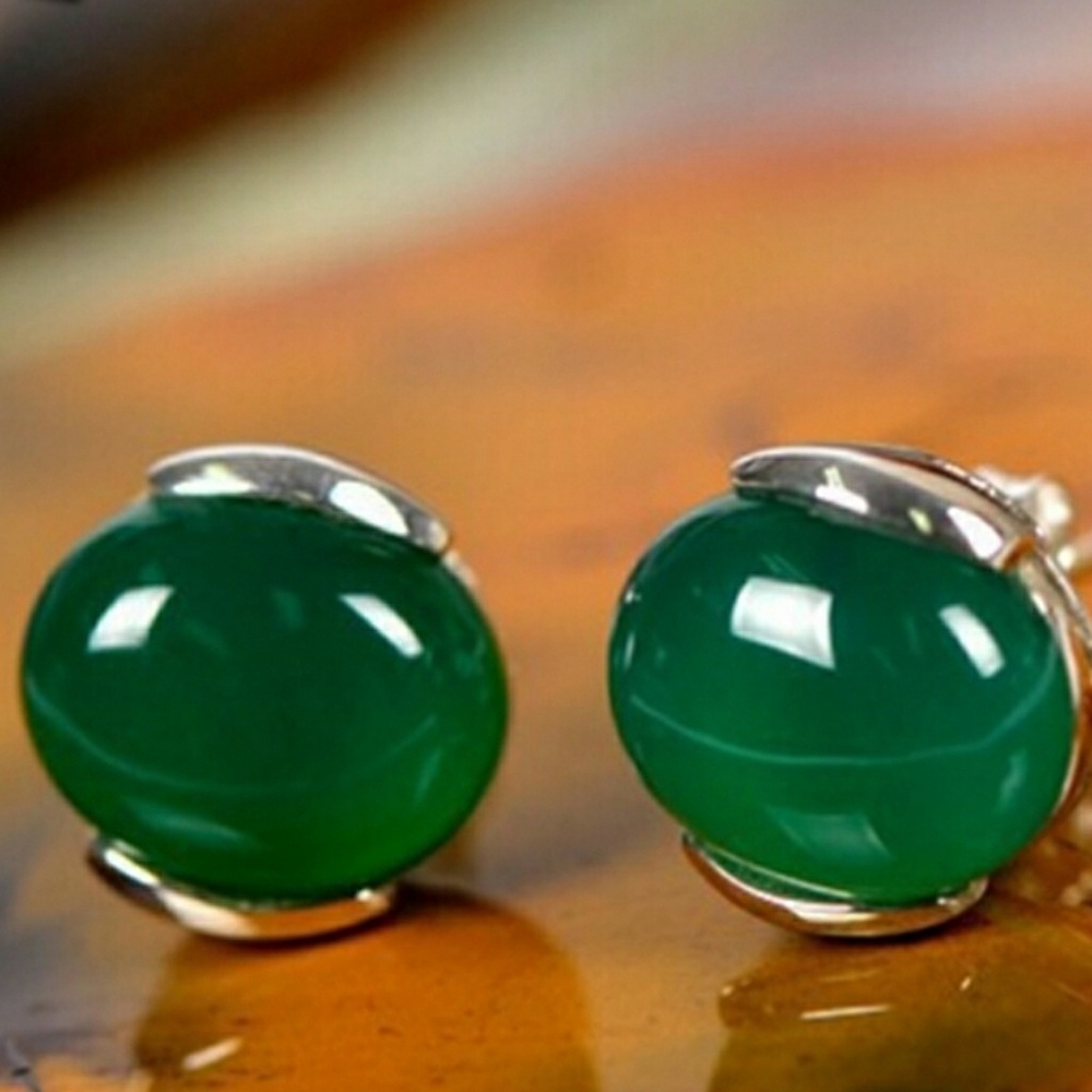.925 Sterling silver     oval green agate earrings